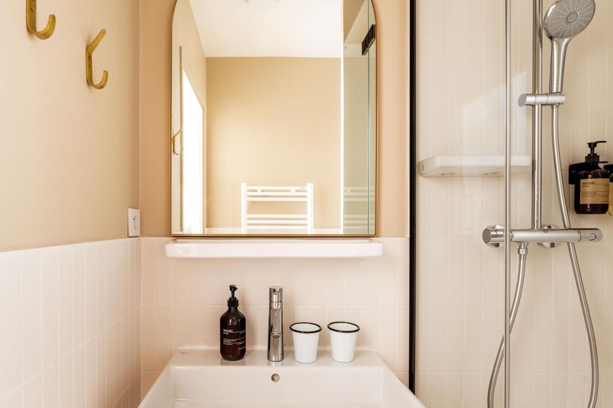 Hotel Maison Traversiere Paris Dış mekan fotoğraf